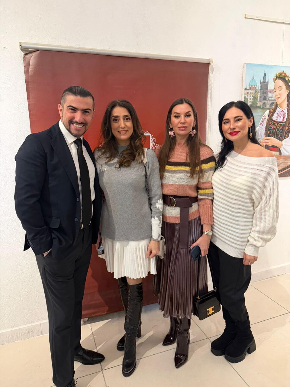 В Баку открылась выставка "Вдохновленный Чехией" по итогам творческого воркшопа