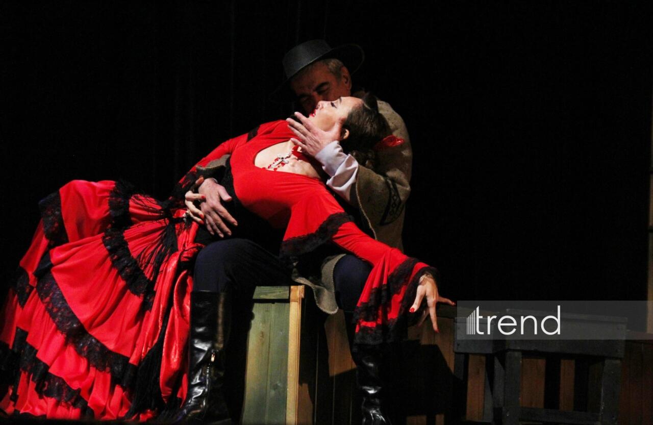 В Баку состоялась премьера спектакля "Кармен. История Хосе"