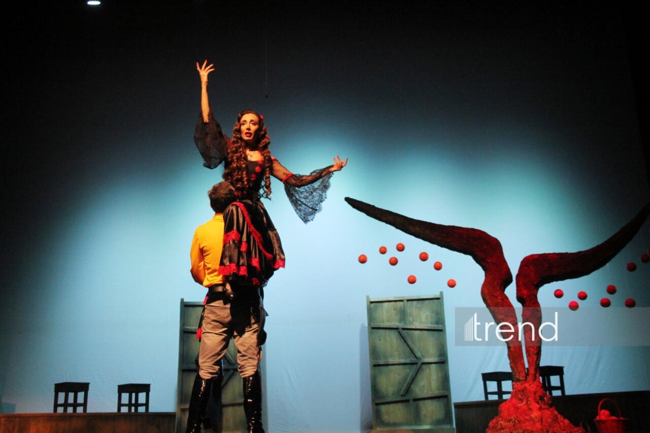 В Баку состоялась премьера спектакля "Кармен. История Хосе"