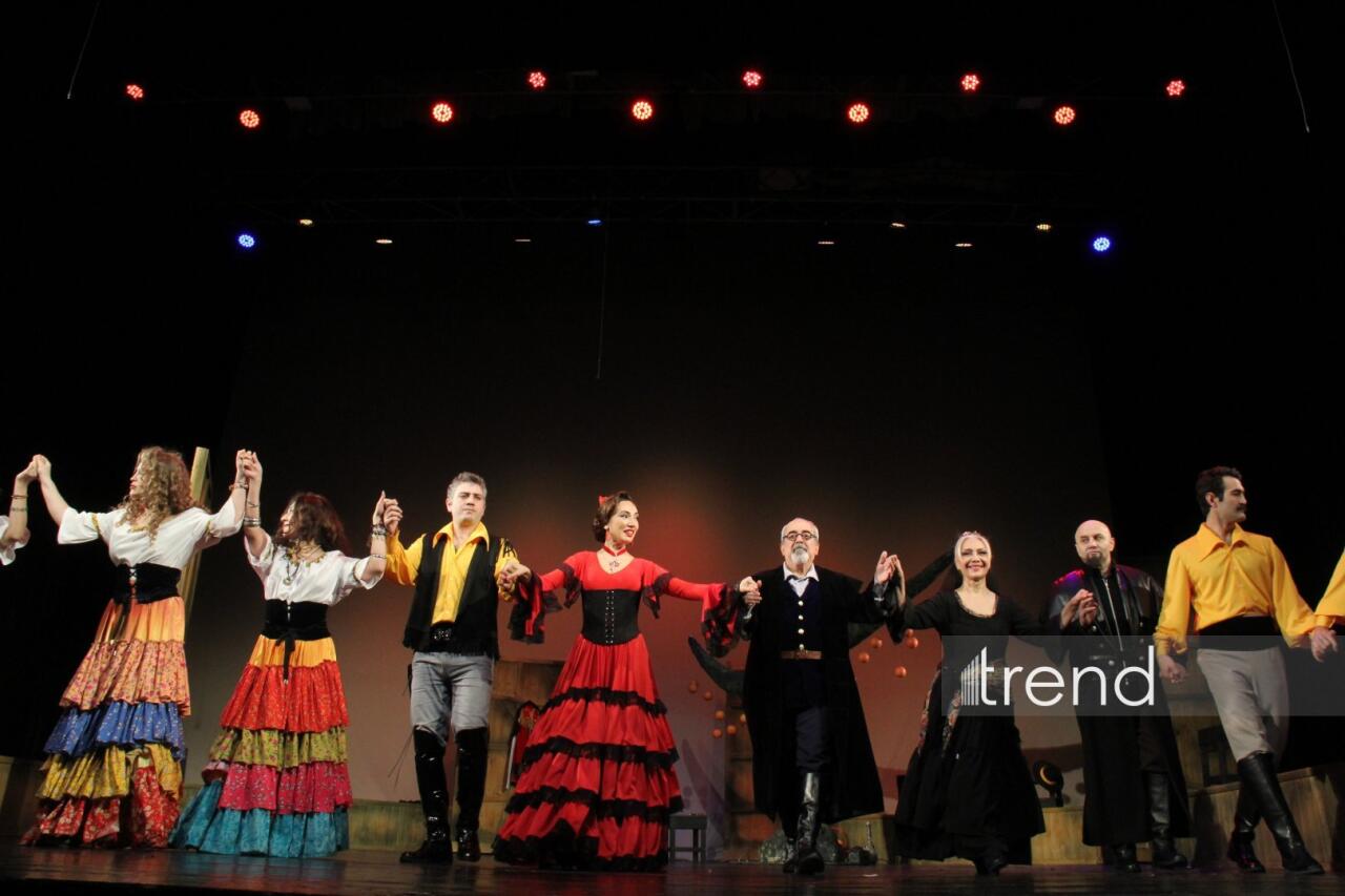 В Баку состоялась премьера спектакля "Кармен. История Хосе"