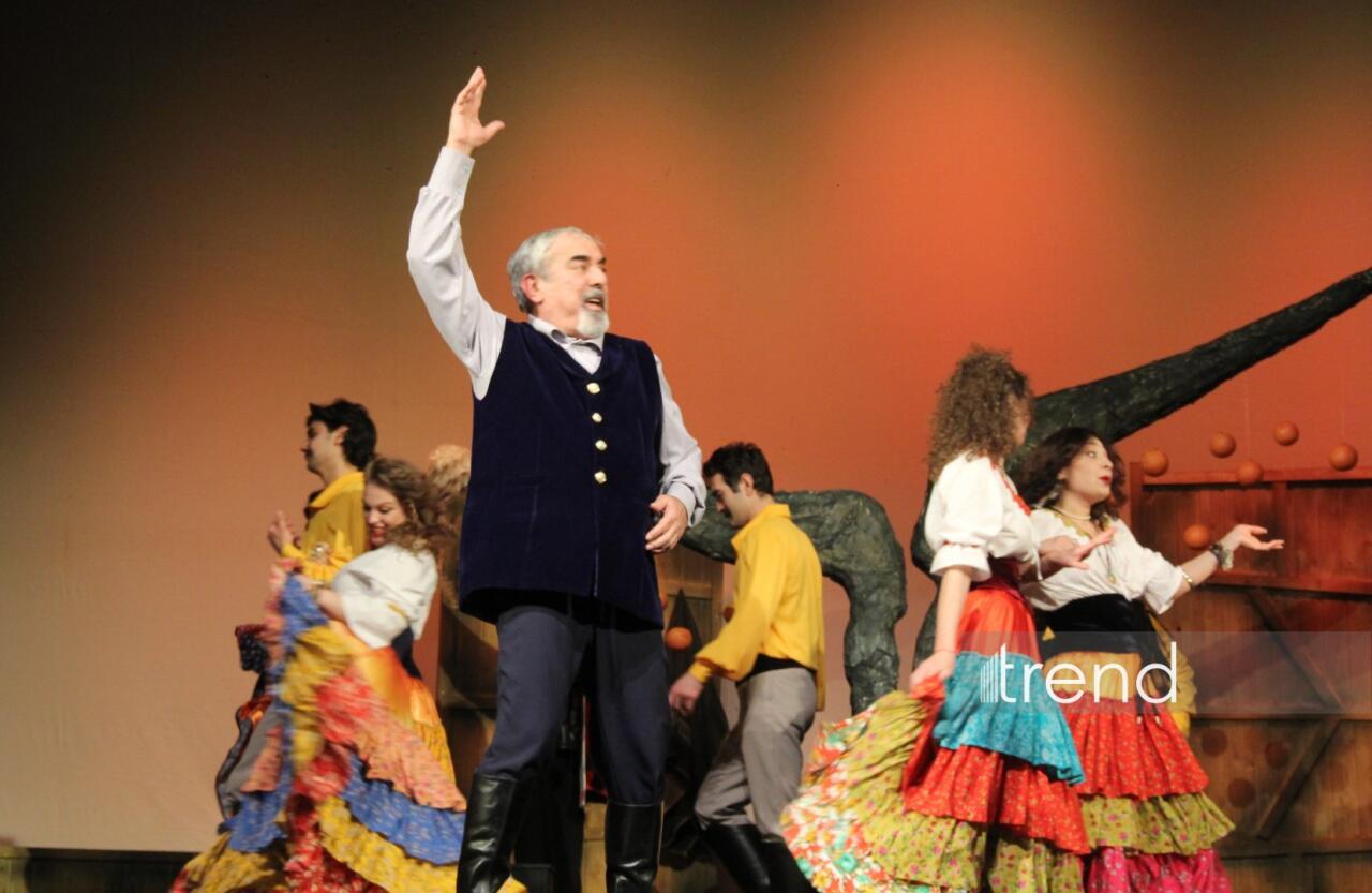 В Баку состоялась премьера спектакля "Кармен. История Хосе"