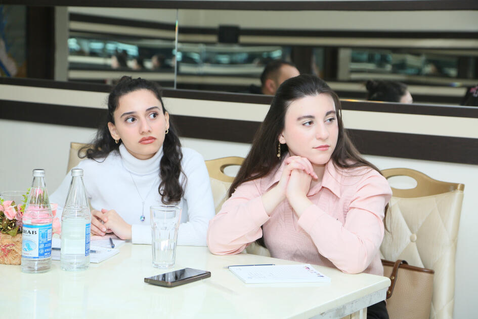 “Xəbər dilində məsuliyyət, ənənəvi media və rəqəmsal platformalarda tipik səhvlər” mövzusunda təlim keçirilib