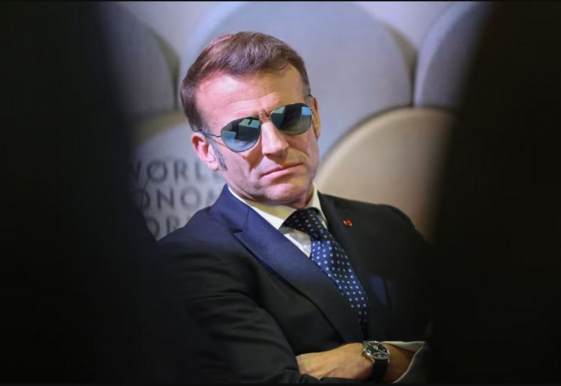 Франция ускоряет принятие закона о запрете соцсетей для детей