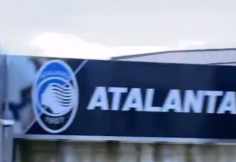 Британец попал на стадион, просто угадав код от ворот