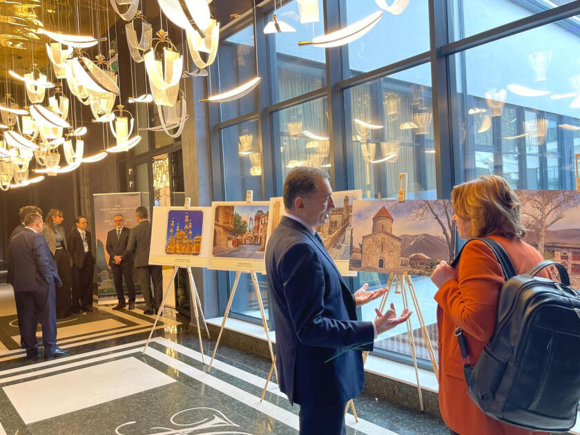 В Румынии организована фотовыставка, посвященная архитектуре Азербайджана