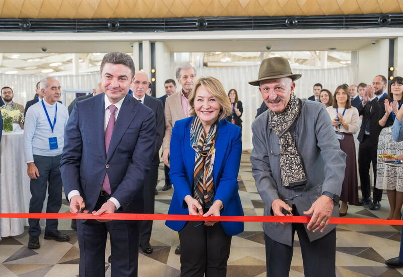 «The Rising Light»: в Международном аэропорту Гейдар Алиев представлена выставка REZA