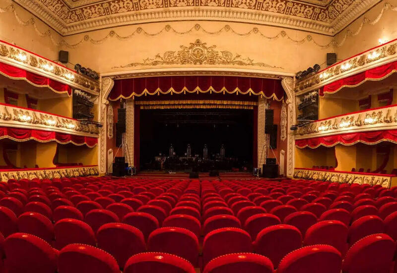 В государственных театрах Азербайджана упразднена одна из должностей