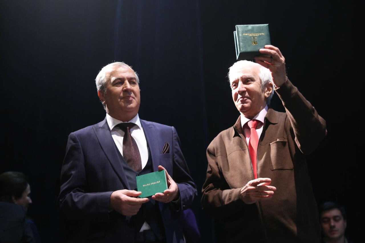 Сцена является его стихией - юбилей под светом рампы Адалята Абдулсамеда