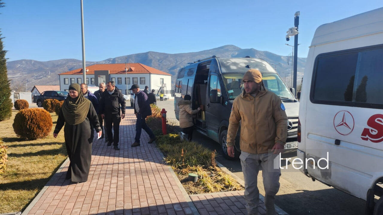 Xocalının Badara və Seyidbəyli kəndlərinə qayıdan sakinlərə evlərinin açarları təqdim edildi