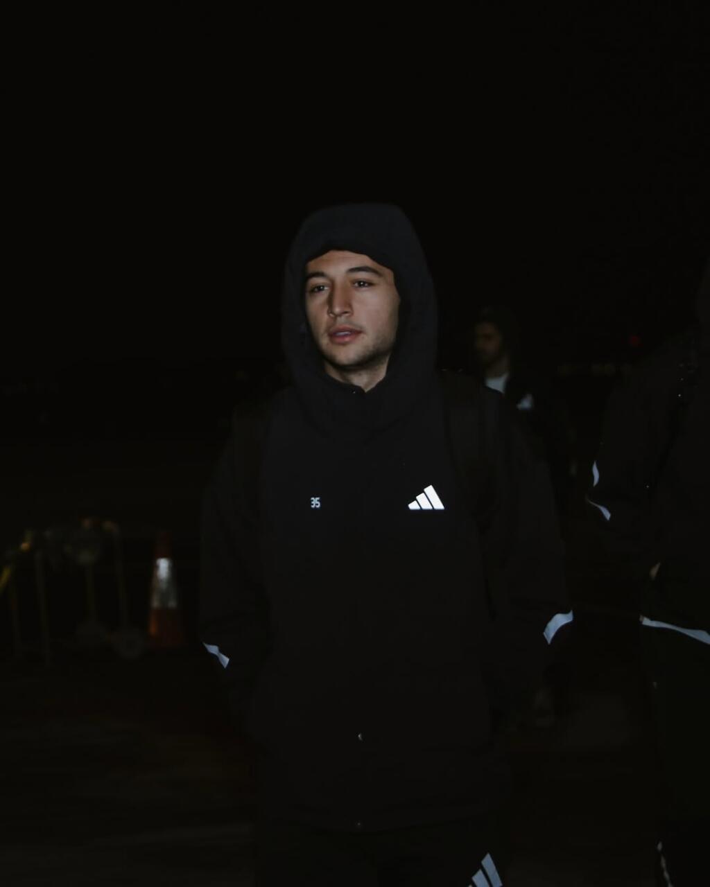 В аэропорту Ливерпуля встретили команду "Карабах"