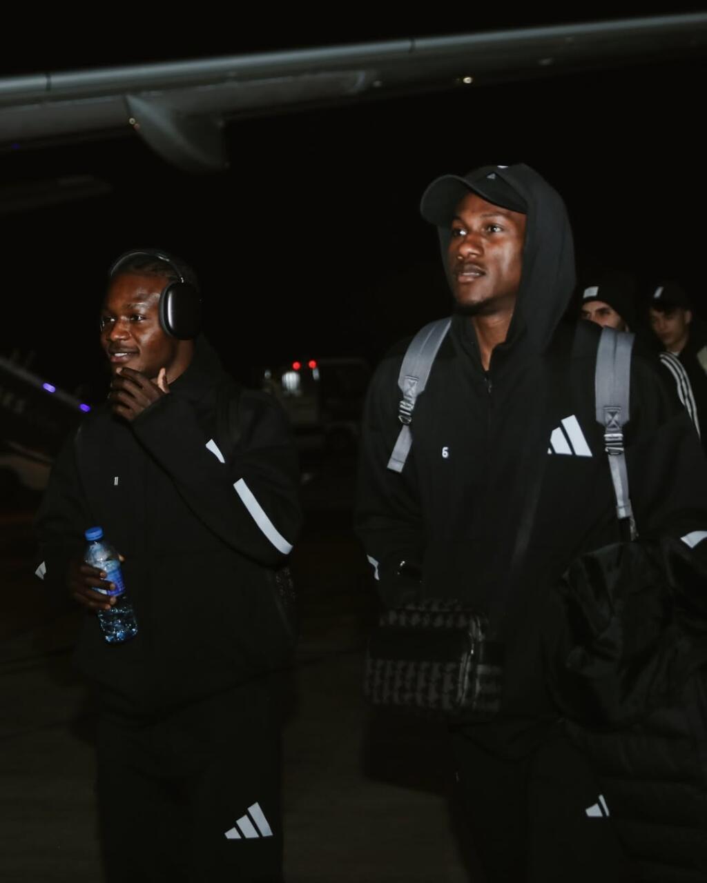 В аэропорту Ливерпуля встретили команду "Карабах"