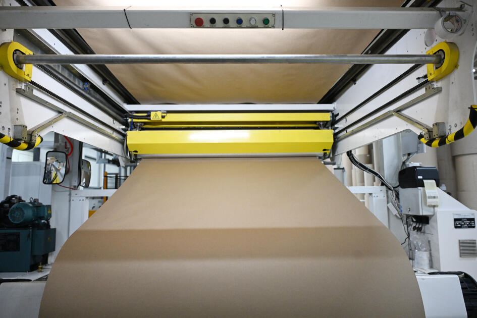 Президент Ильхам Алиев принял участие в открытии предприятия по производству картонной и коробочной тары в Сумгайытском промышленном парке