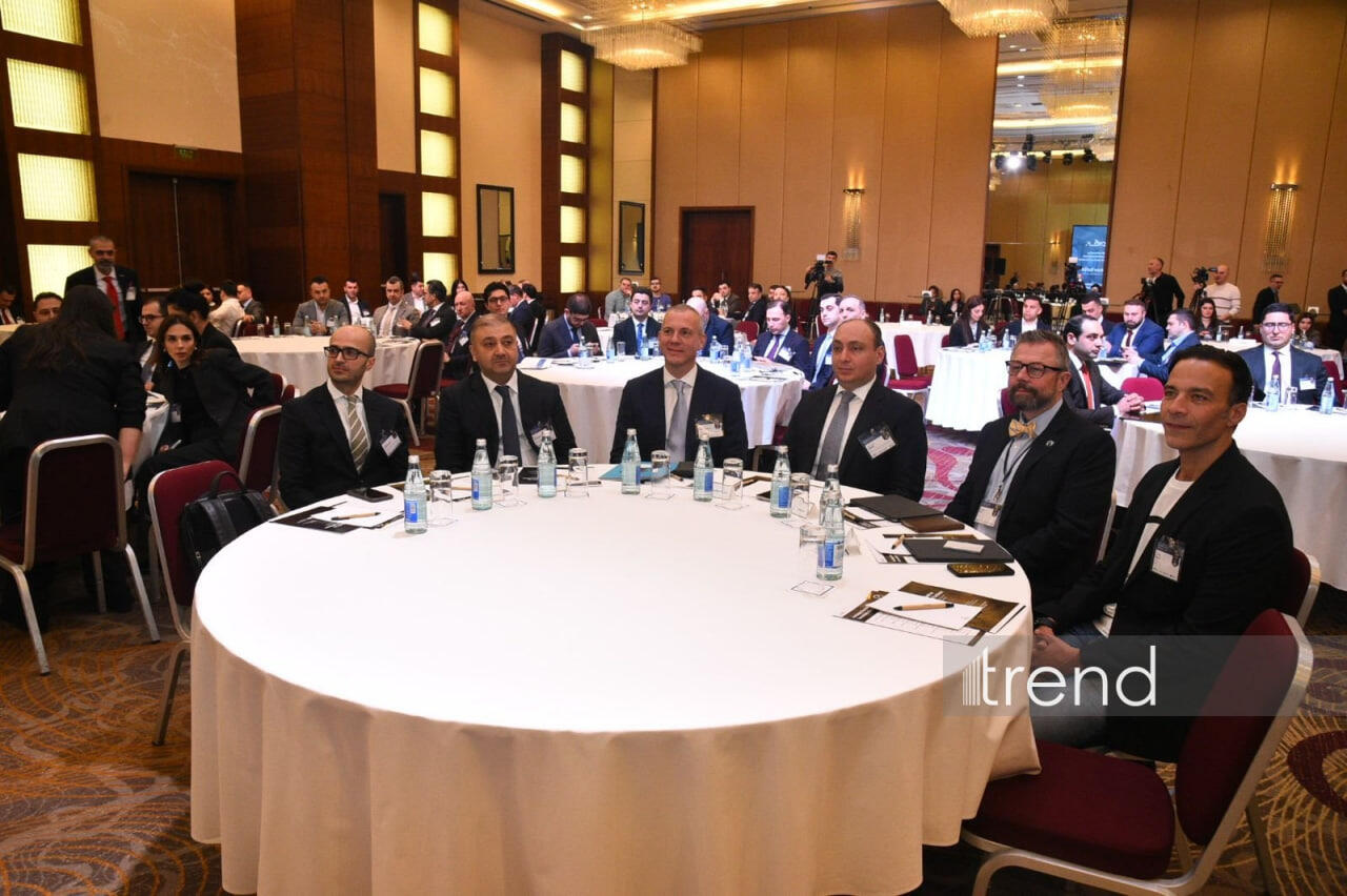 В Баку проходит Саммит по связности в сфере гостеприимства