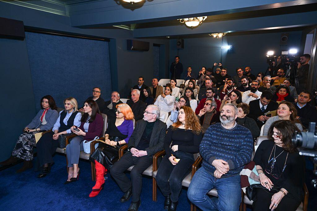 В Баку состоялась церемония вручения премии İzzət, учрежденной в поддержку женщин-кинематографистов