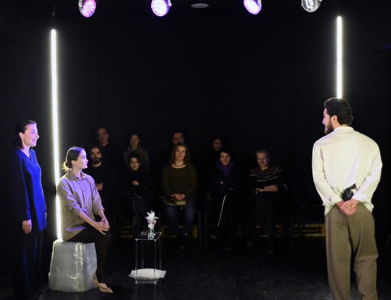 Искусственный интеллект в азербайджанской премьере - зеркало человеческих страхов