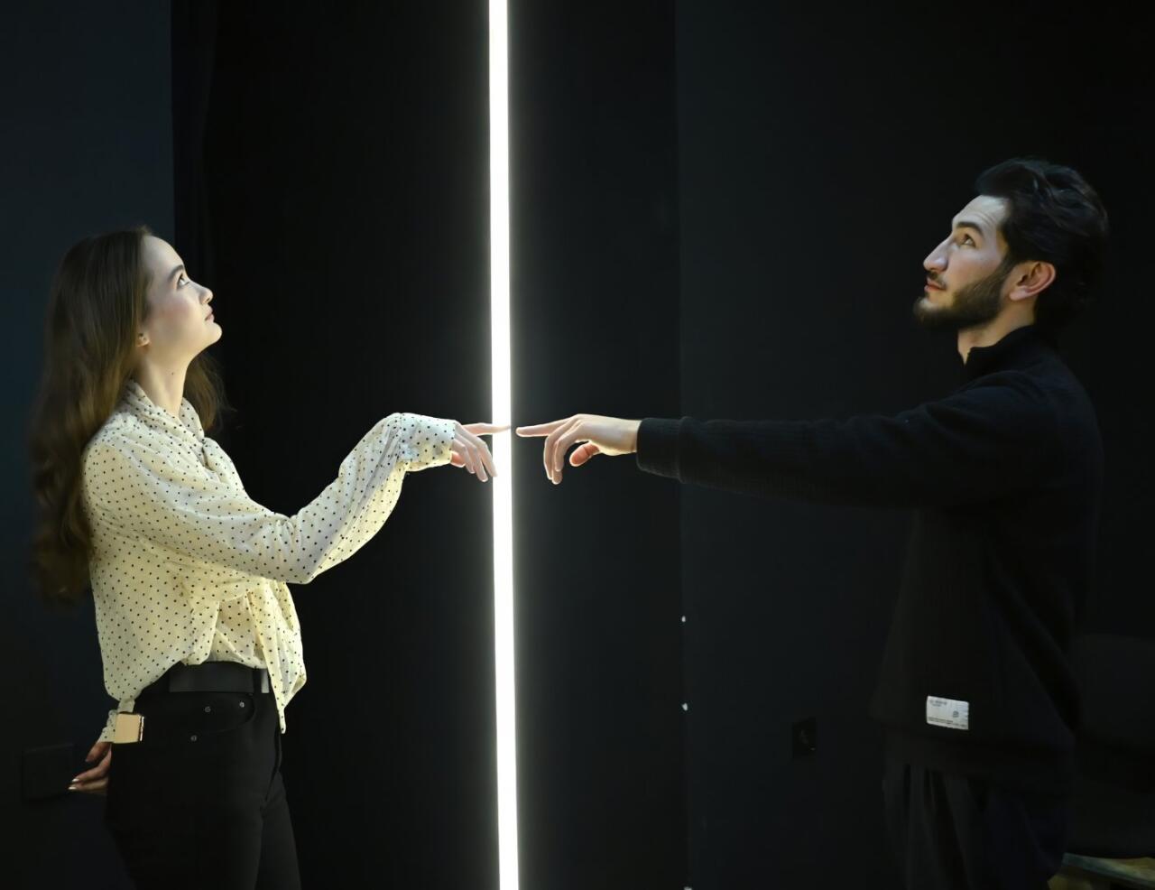 Искусственный интеллект в азербайджанской премьере - зеркало человеческих страхов