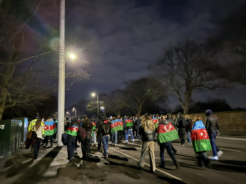 Фанаты "Карабаха" провели шествие в Ливерпуле