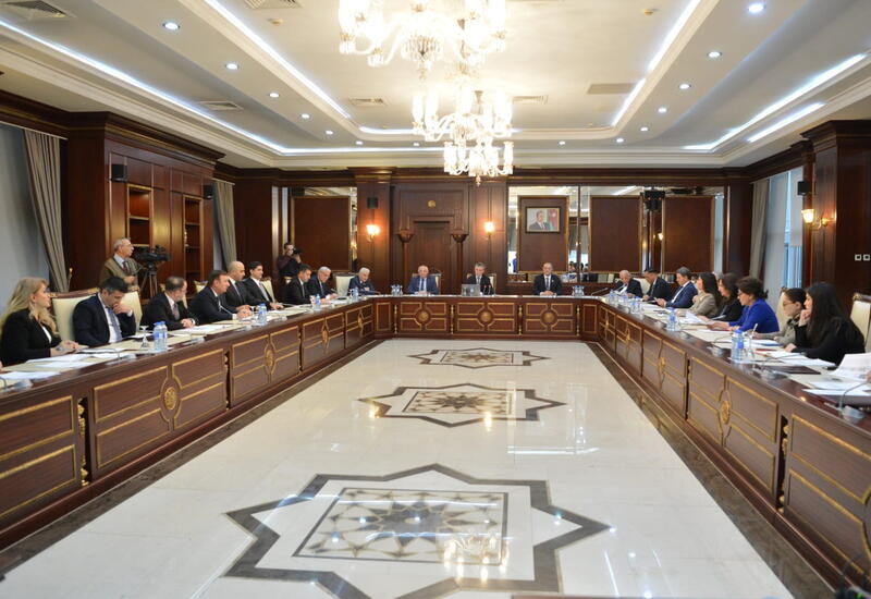 Milli Məclisin İnsan hüquqları komitəsində yeni “Uşaq hüquqları haqqında” qanun müzakirə edilib