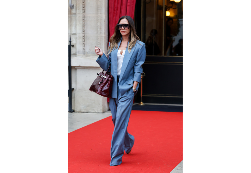 Виктория Бекхэм впервые после скандала одна вышла на публику