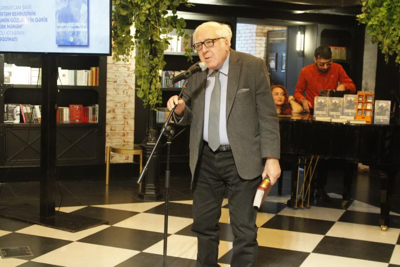 В Баку состоялась презентация новой книги азербайджанского поэта Рустама Бехруди