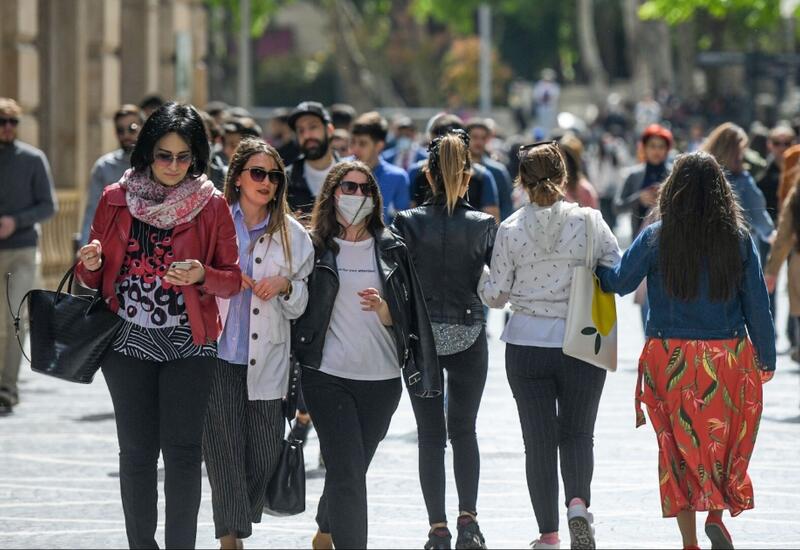 Сотни человек сменили имя, фамилию или отчество в Азербайджане за два месяца