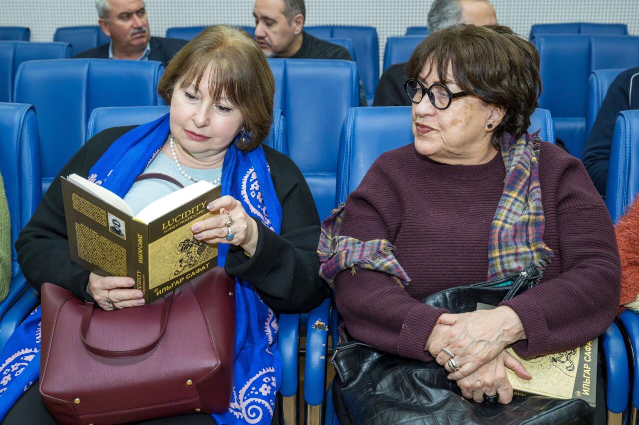 В Баку состоялась презентация книги "LUCIDITY (Сны о режиссере)"