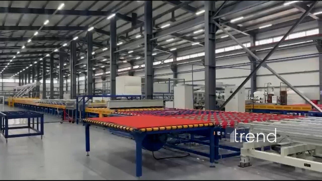 Сколько метров зеркальных листов будет производиться в Азербайджане в год?