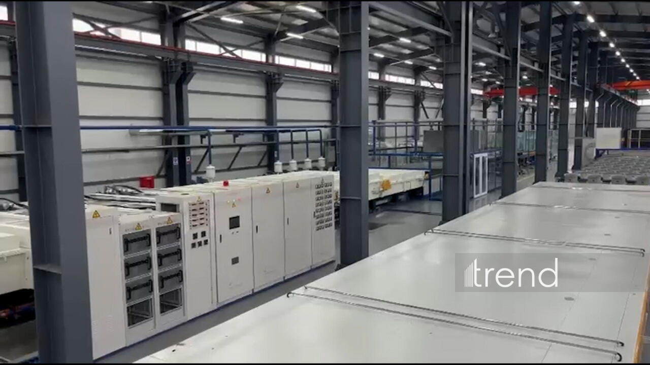 Сколько метров зеркальных листов будет производиться в Азербайджане в год?