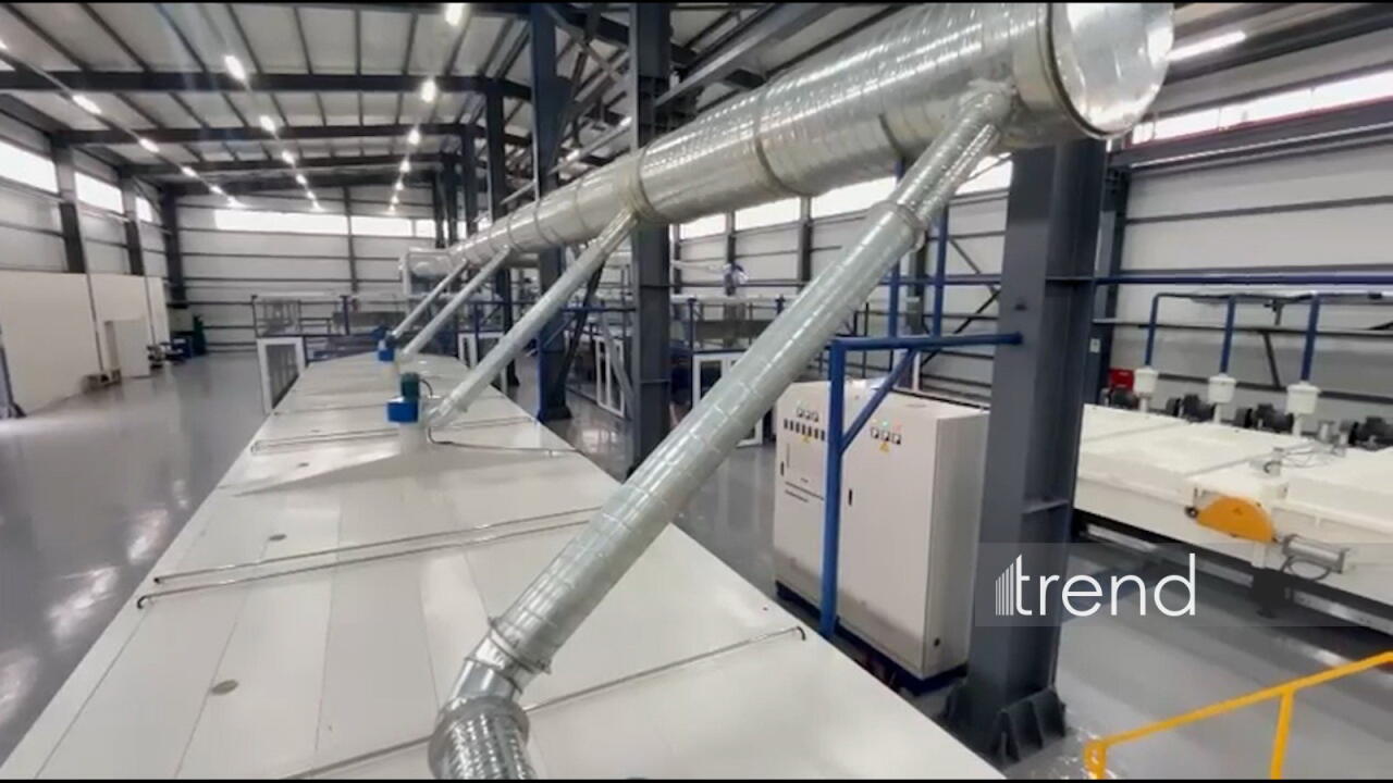 Сколько метров зеркальных листов будет производиться в Азербайджане в год?