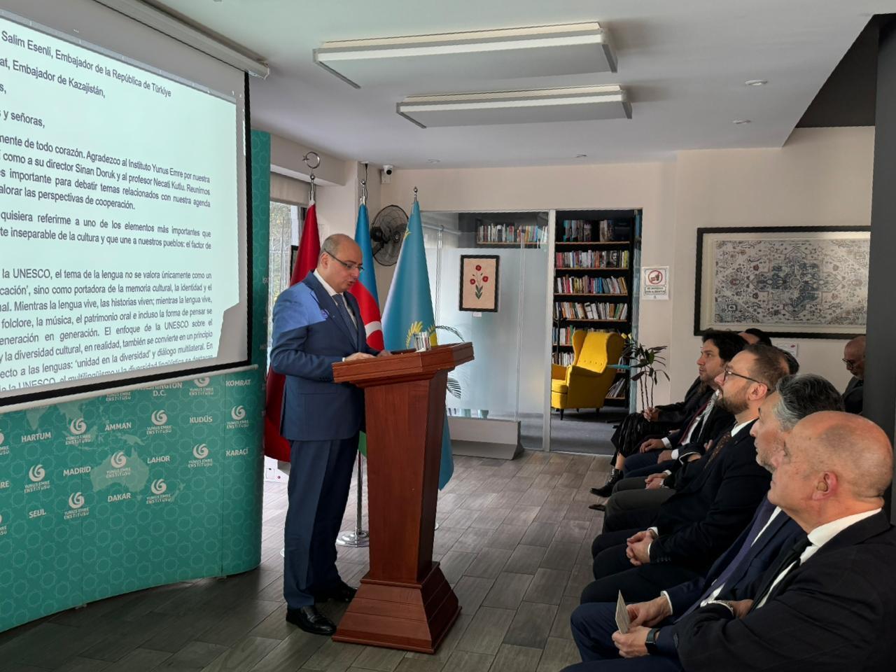 Meksikada “Türk dilləri ailəsi: ilk yazılı mətnlərdən müasir dövrə qədər” mövzusunda konfrans keçirilib