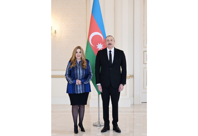 Президент Ильхам Алиев принял верительные грамоты новоназначенного посла Греции в Азербайджане