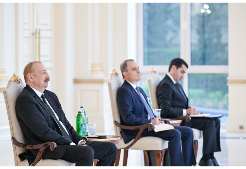 Президент Ильхам Алиев пригласил президента Индонезии посетить Азербайджан