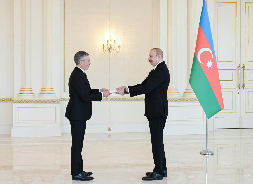 Президент Ильхам Алиев принял верительные грамоты новоназначенного посла Норвегии