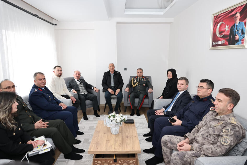 Военный атташе Азербайджана посетил семьи шехидов в двух провинциях Турции
