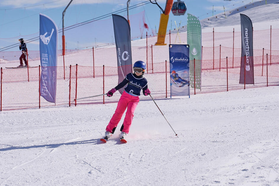 Uşaqlar arasında xizək yarışı üzrə Heydər Əliyev Kuboku keçirildi