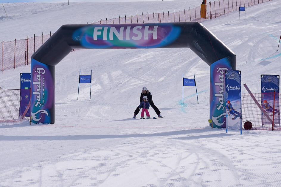 Uşaqlar arasında xizək yarışı üzrə Heydər Əliyev Kuboku keçirildi