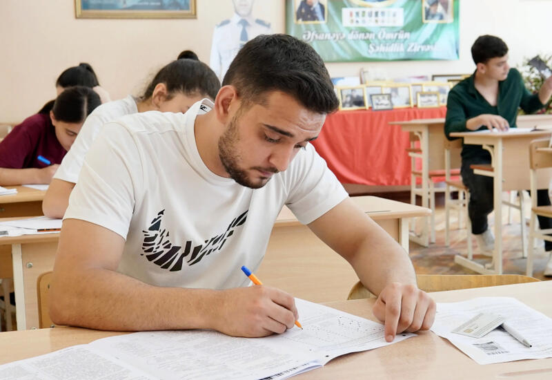Azərbaycanda ekstern imtahanları keçirildi