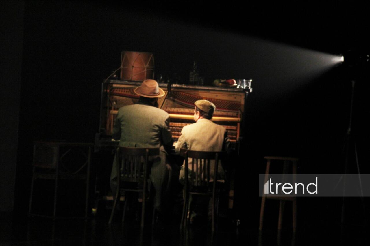 Деньги меняют не только облик города, но и самих людей... – "Нефтяной бум улыбается всем" в Баку встречен овациями