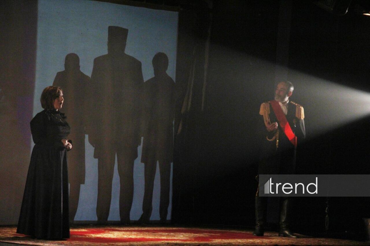 Деньги меняют не только облик города, но и самих людей... – "Нефтяной бум улыбается всем" в Баку встречен овациями