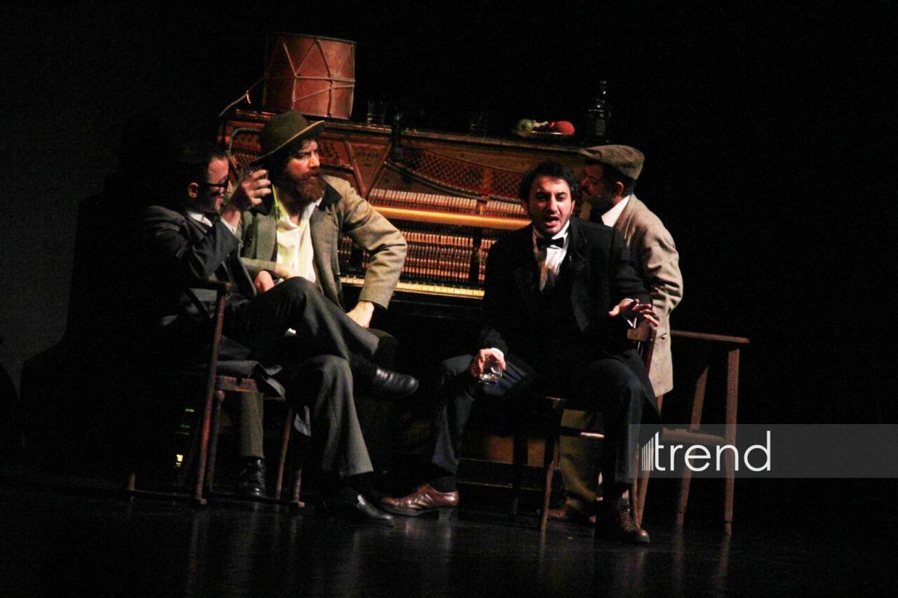 Деньги меняют не только облик города, но и самих людей... – "Нефтяной бум улыбается всем" в Баку встречен овациями