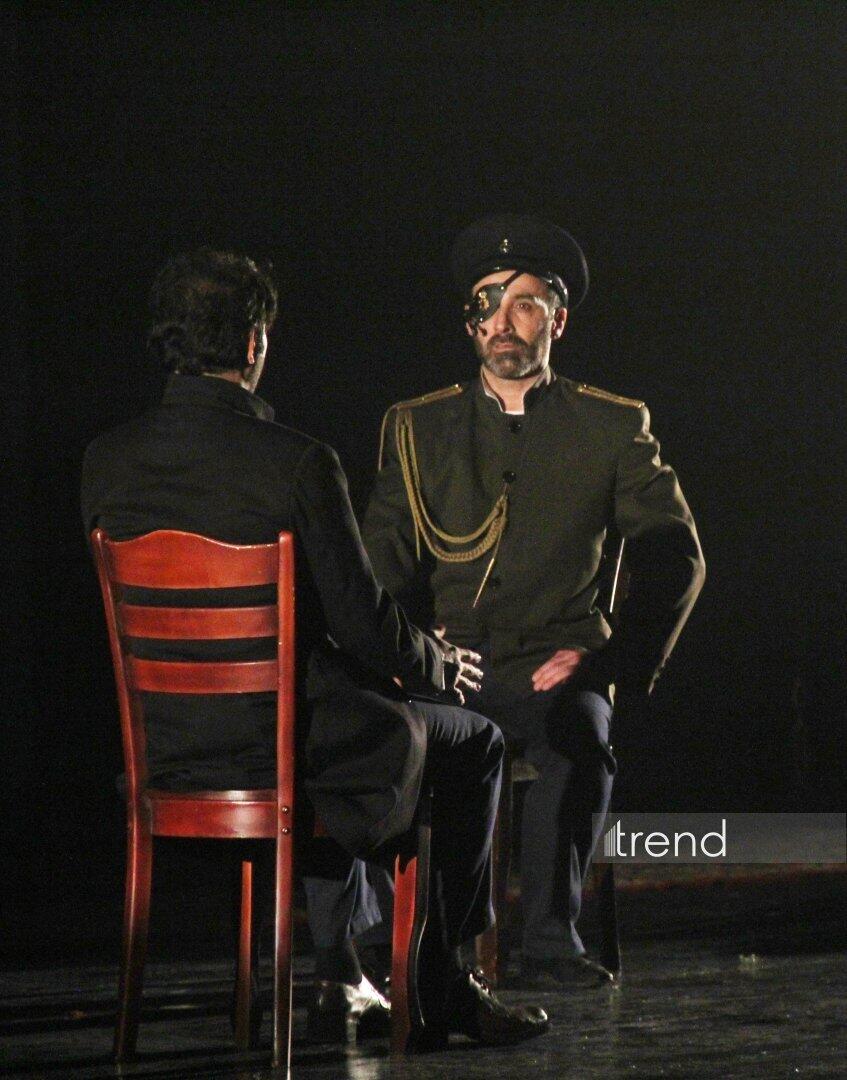 Деньги меняют не только облик города, но и самих людей... – "Нефтяной бум улыбается всем" в Баку встречен овациями