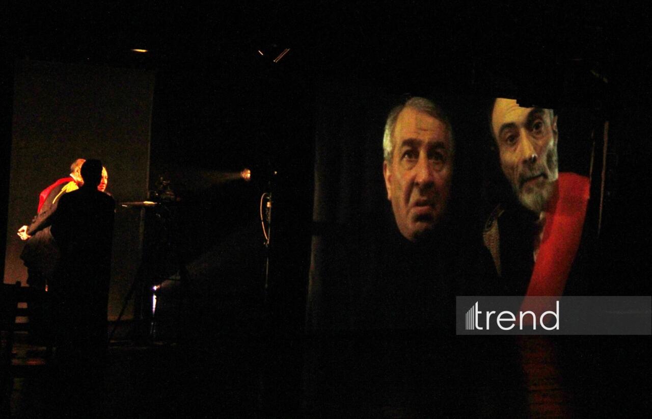 Деньги меняют не только облик города, но и самих людей... – "Нефтяной бум улыбается всем" в Баку встречен овациями