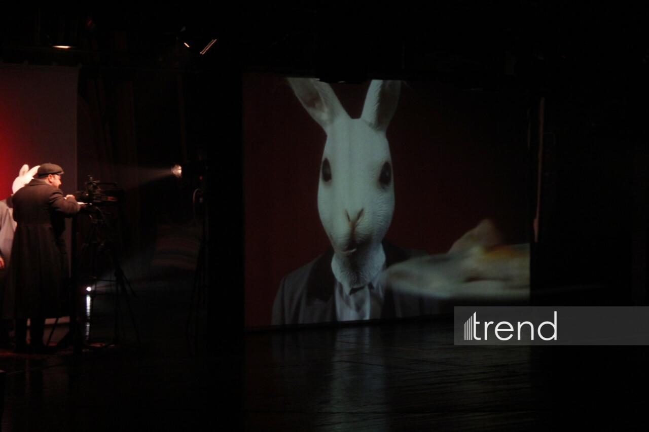 Деньги меняют не только облик города, но и самих людей... – "Нефтяной бум улыбается всем" в Баку встречен овациями