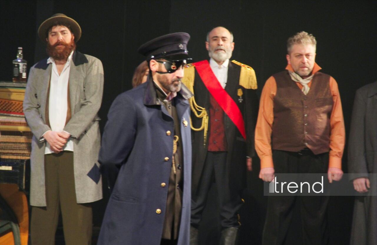 Деньги меняют не только облик города, но и самих людей... – "Нефтяной бум улыбается всем" в Баку встречен овациями