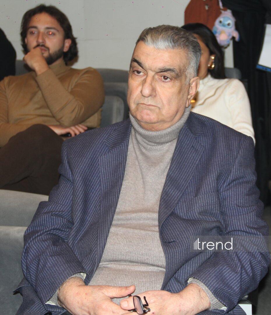 Деньги меняют не только облик города, но и самих людей... – "Нефтяной бум улыбается всем" в Баку встречен овациями