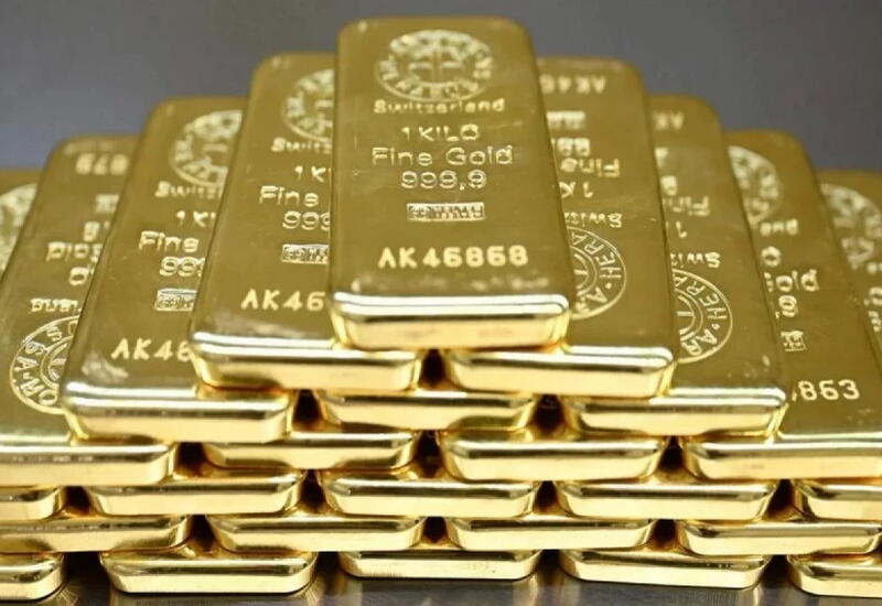 Золото продолжает дешеветь