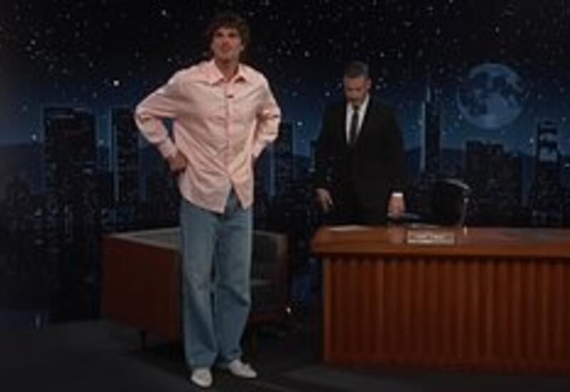 Джейкоб Элорди стал выходить в свет в женской одежде