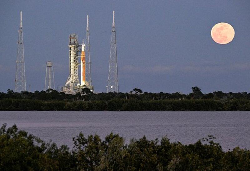 НАСА приготовилось запустить корабль Orion с экипажем к Луне