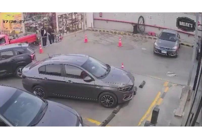 В Каире два магазина внезапно исчезли под землей