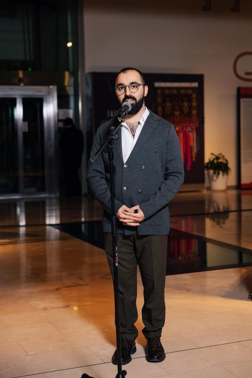 Как в Баку воплотили нереализованные мечты женщин - холст как исповедь